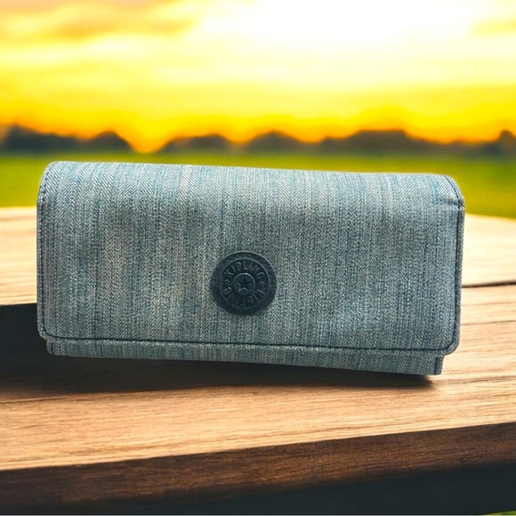 Kipling Women's Large Printed Fashion Wristlet Wallet Blue / Gray - Picture 1 of 10
